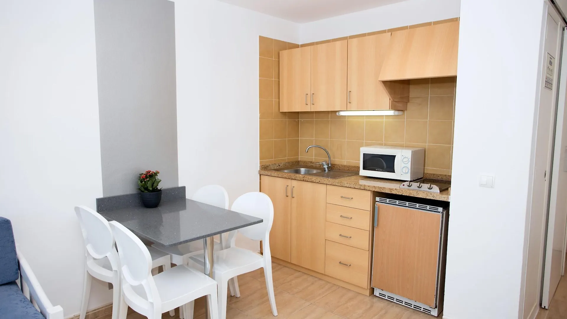Apartamentos Sal Rossa Playa d'en Bossa